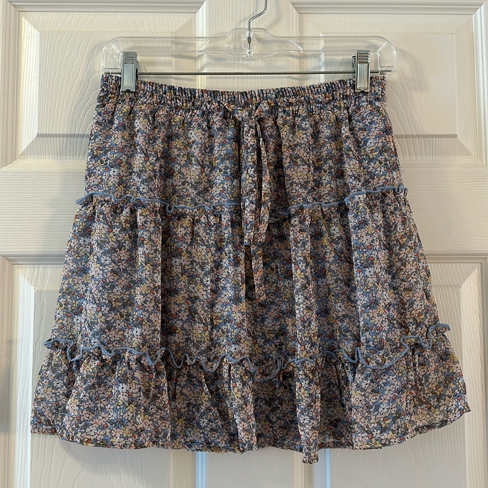 Sienna Sky (M) floral skirt.